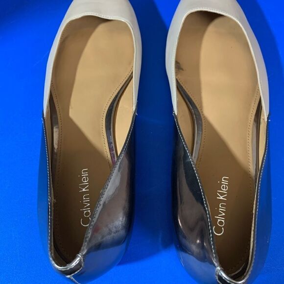 SOLD Calvin Klein Galice Pointy Toe Flats - Picture 4 of 6